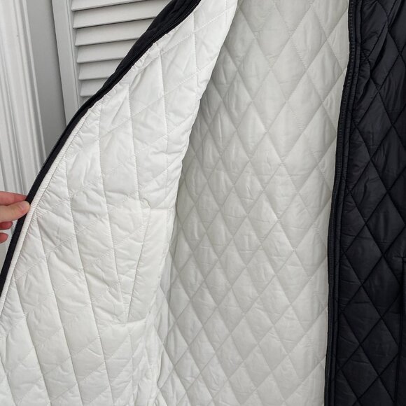 ALALA Reversible Puffer Vest - Picture 2 of 6